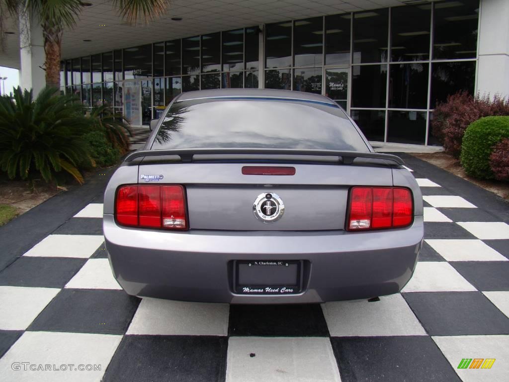 2006 Mustang V6 Deluxe Coupe - Tungsten Grey Metallic / Light Graphite photo #8