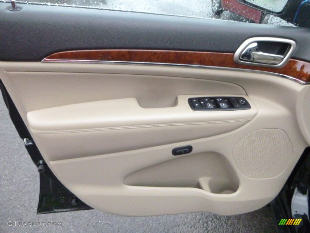 2013 Grand Cherokee Limited 4x4 - Black Forest Green Pearl / Black/Light Frost Beige photo #15
