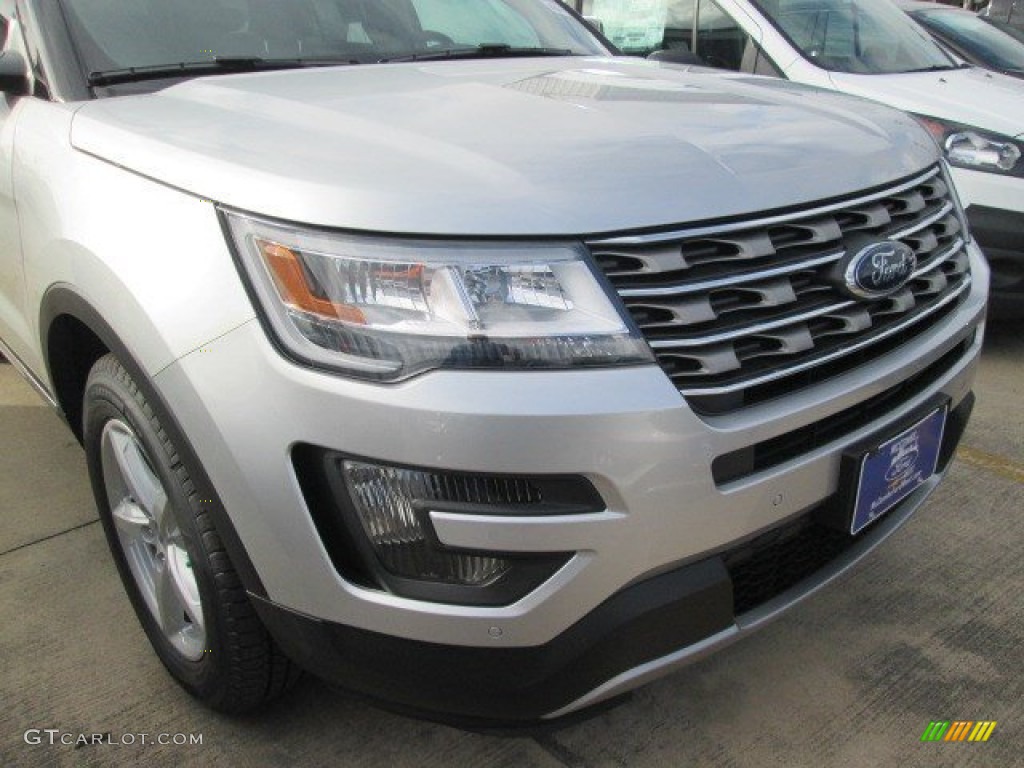 2016 Explorer XLT - Ingot Silver Metallic / Ebony Black photo #3