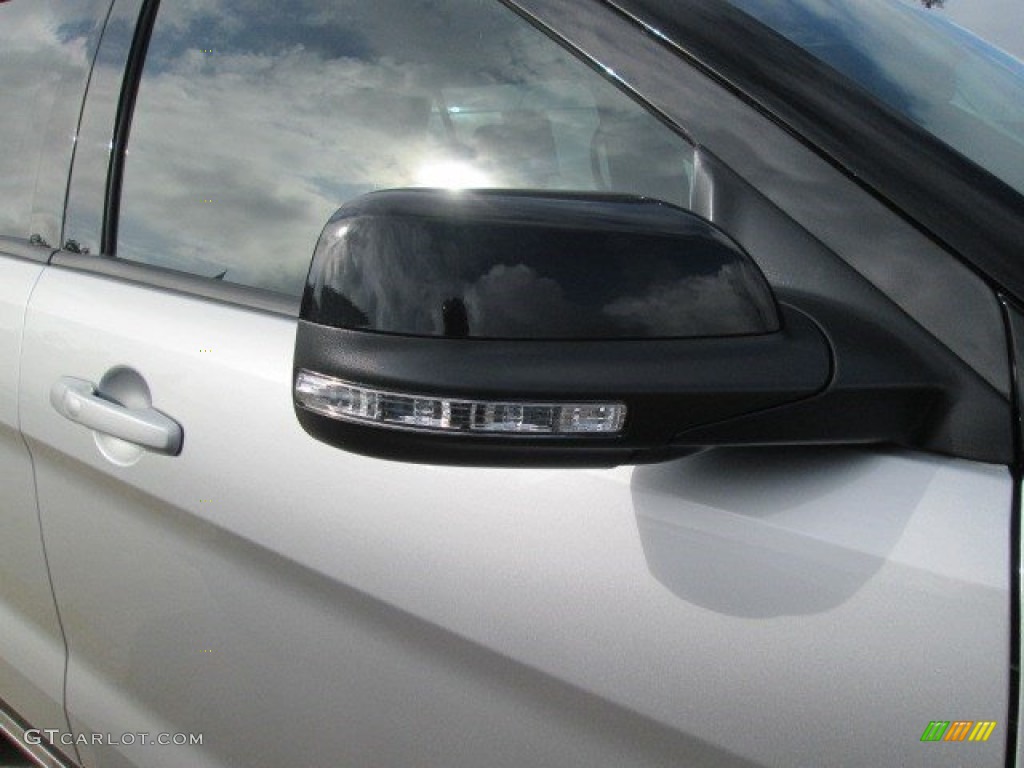 2016 Explorer XLT - Ingot Silver Metallic / Ebony Black photo #5