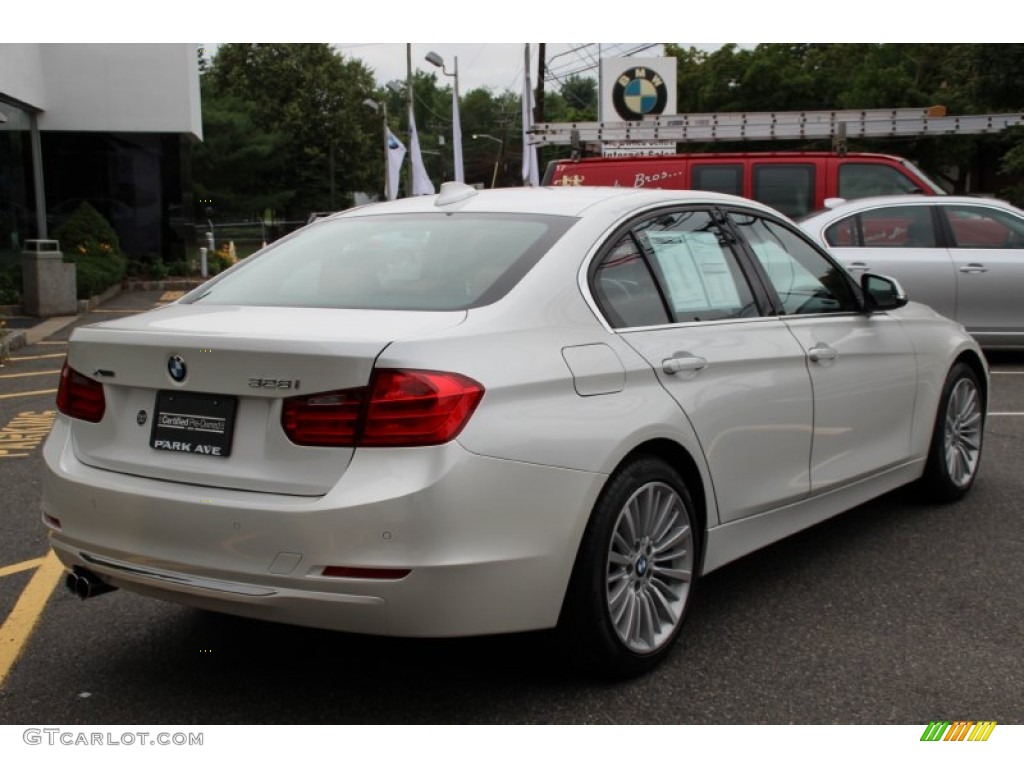 2013 3 Series 328i xDrive Sedan - Mineral White Metallic / Saddle Brown photo #3