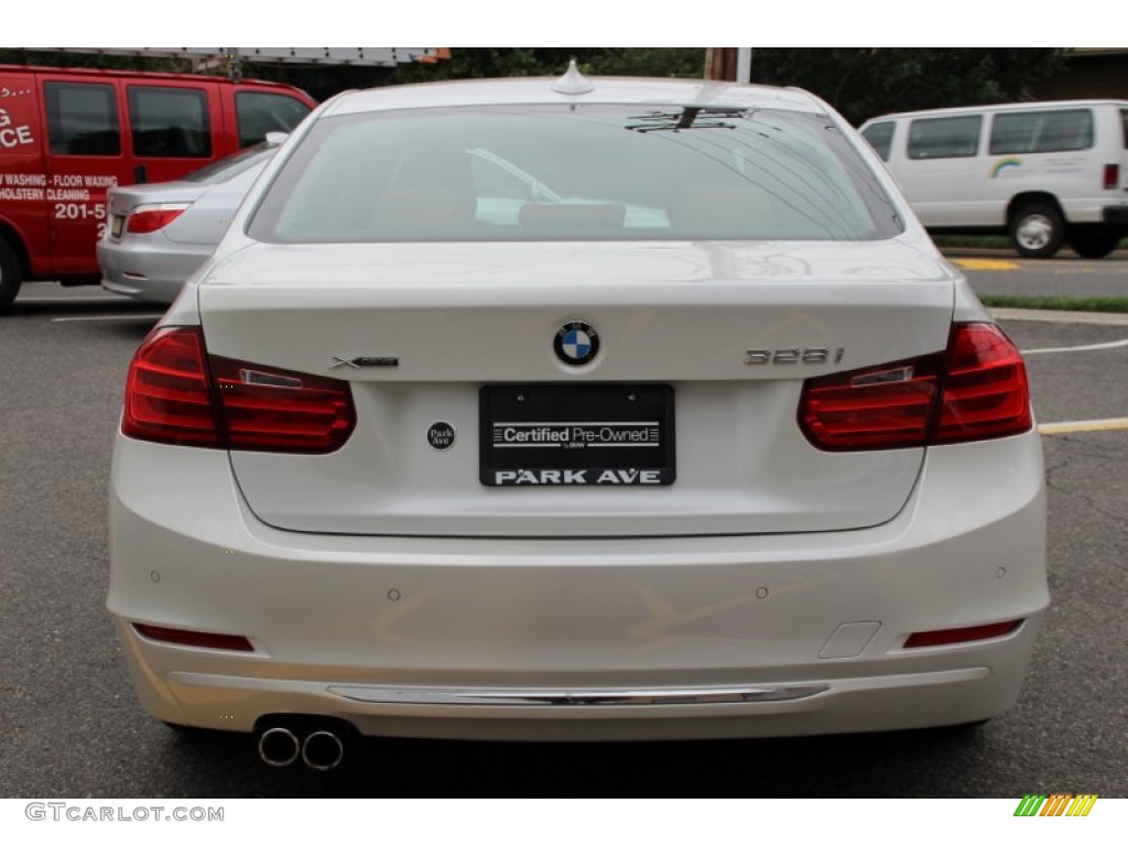 2013 3 Series 328i xDrive Sedan - Mineral White Metallic / Saddle Brown photo #4