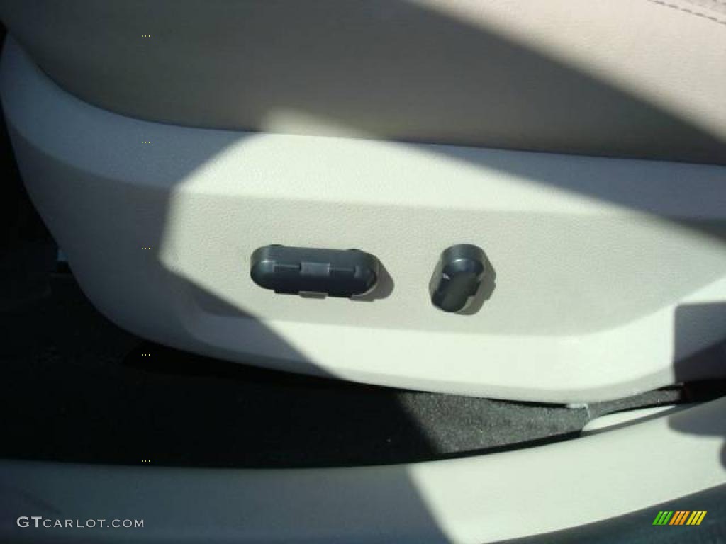 2008 Taurus Limited - Silver Birch Metallic / Medium Light Stone photo #15