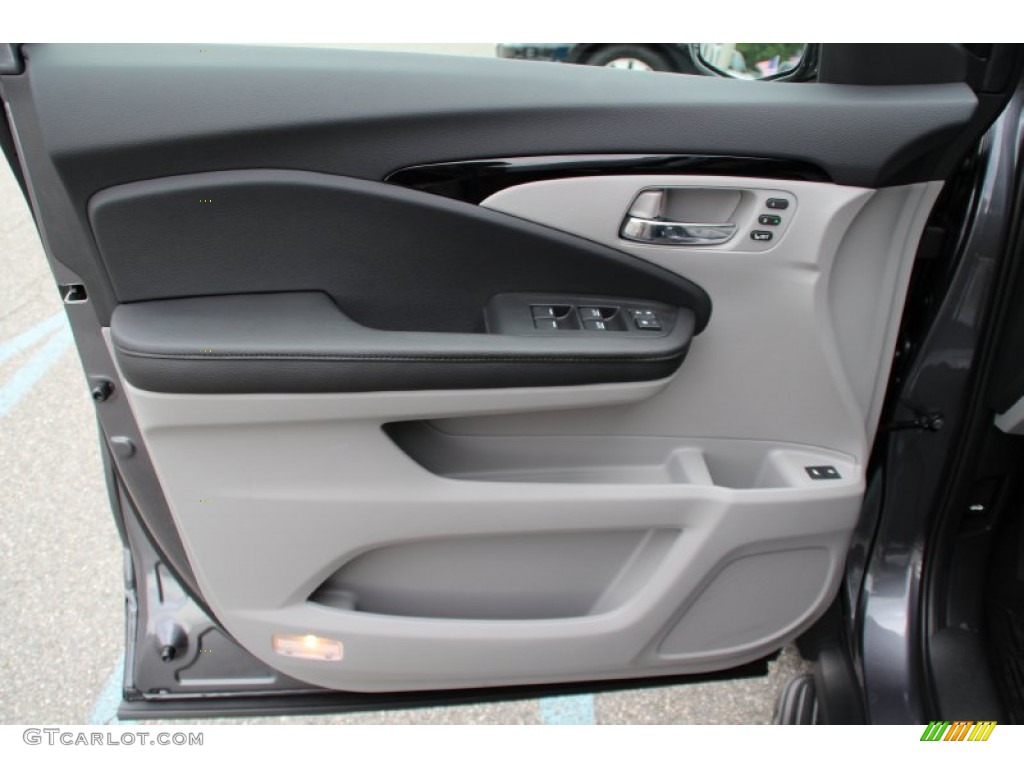 2016 Pilot Touring AWD - Modern Steel Metallic / Gray photo #4
