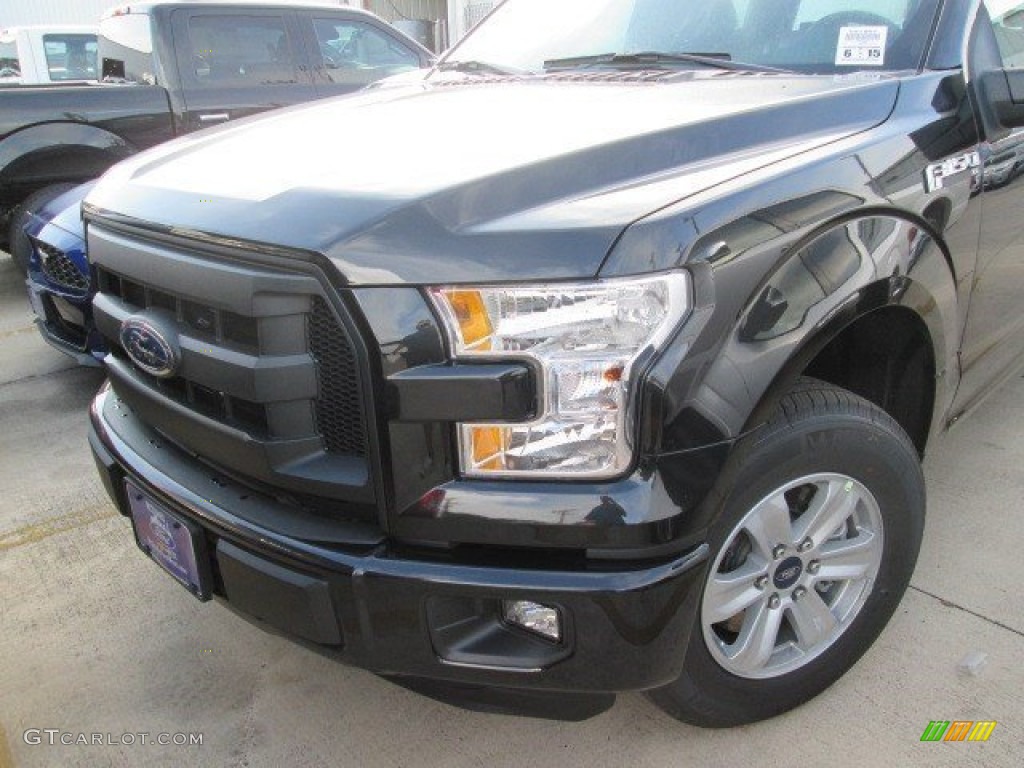 2015 F150 XL SuperCrew - Tuxedo Black Metallic / Medium Earth Gray photo #16