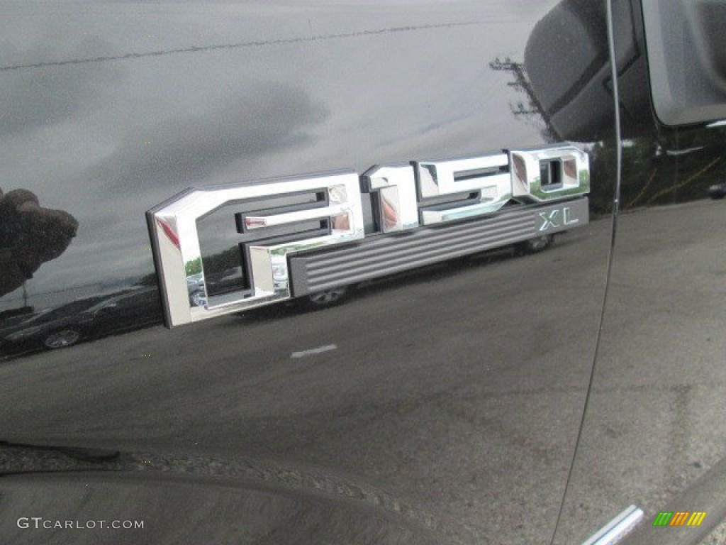 2015 F150 XL SuperCrew - Tuxedo Black Metallic / Medium Earth Gray photo #6