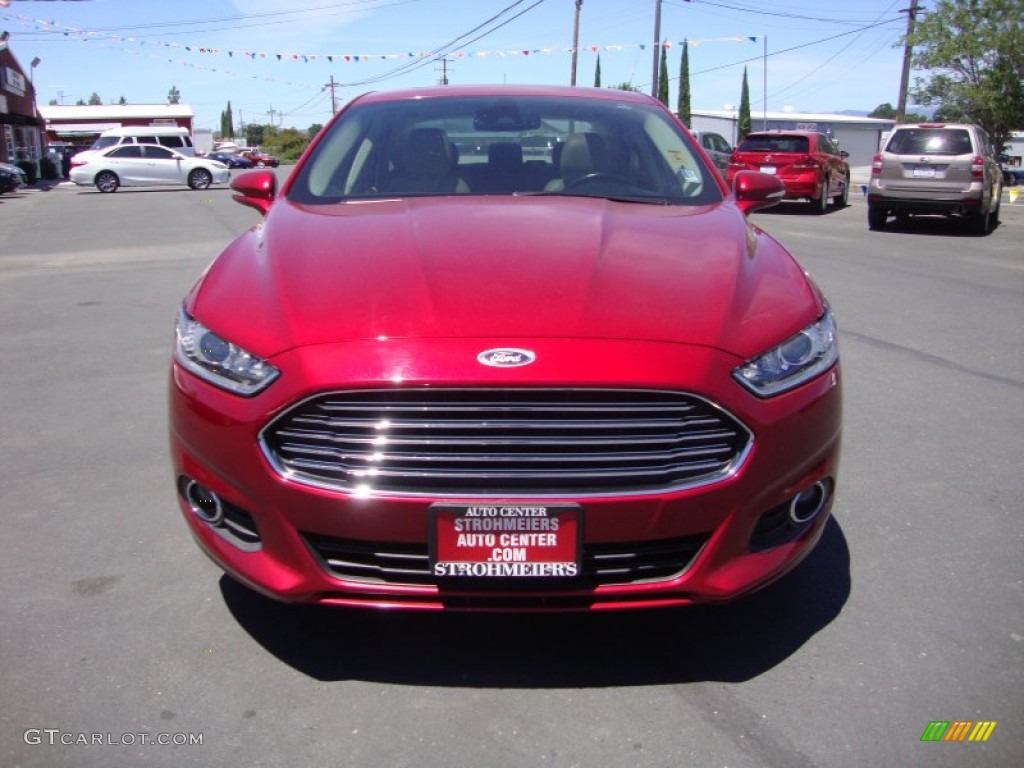 2013 Fusion Hybrid SE - Ruby Red Metallic / Dune photo #2