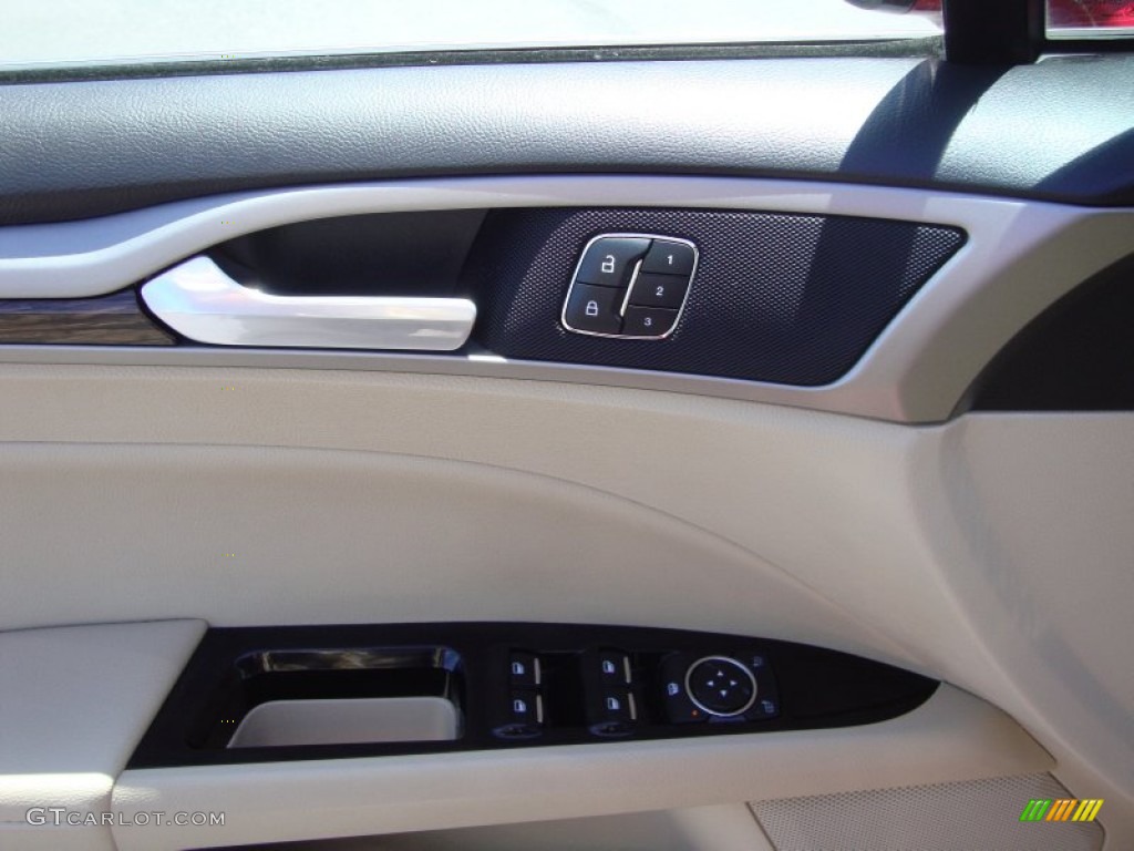 2013 Fusion Hybrid SE - Ruby Red Metallic / Dune photo #10