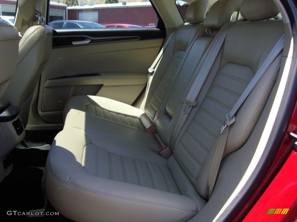 2013 Fusion Hybrid SE - Ruby Red Metallic / Dune photo #22