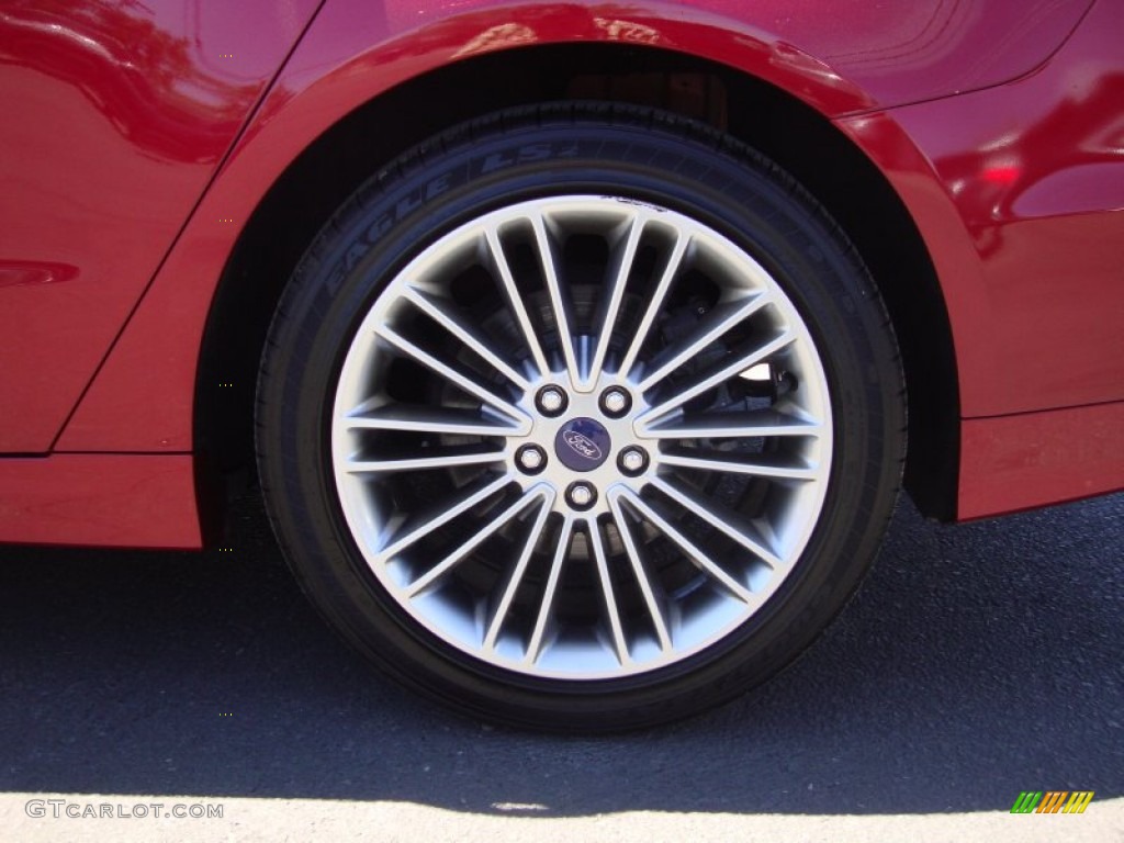 2013 Fusion Hybrid SE - Ruby Red Metallic / Dune photo #25
