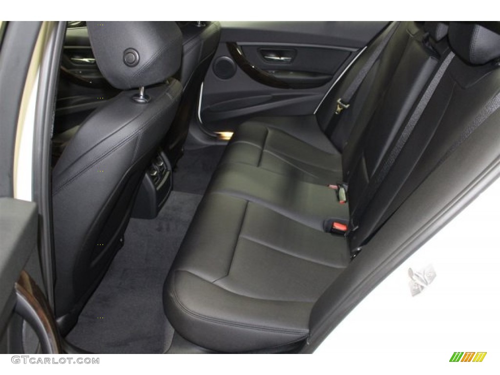 2015 3 Series 320i Sedan - Alpine White / Black photo #5