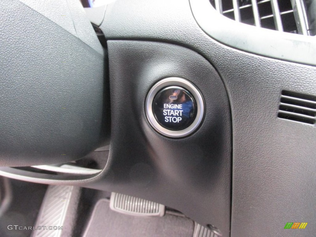2015 Genesis Coupe 3.8 - Caspian Black / Black photo #29