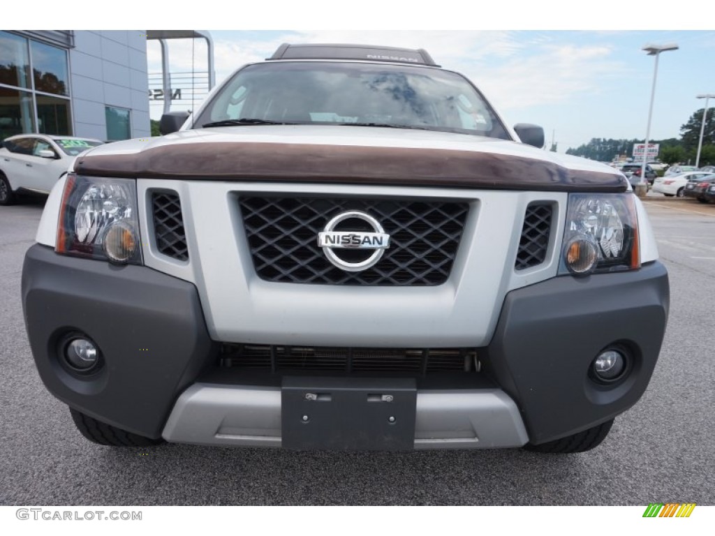 2010 Xterra S - Avalanche White / Gray photo #8