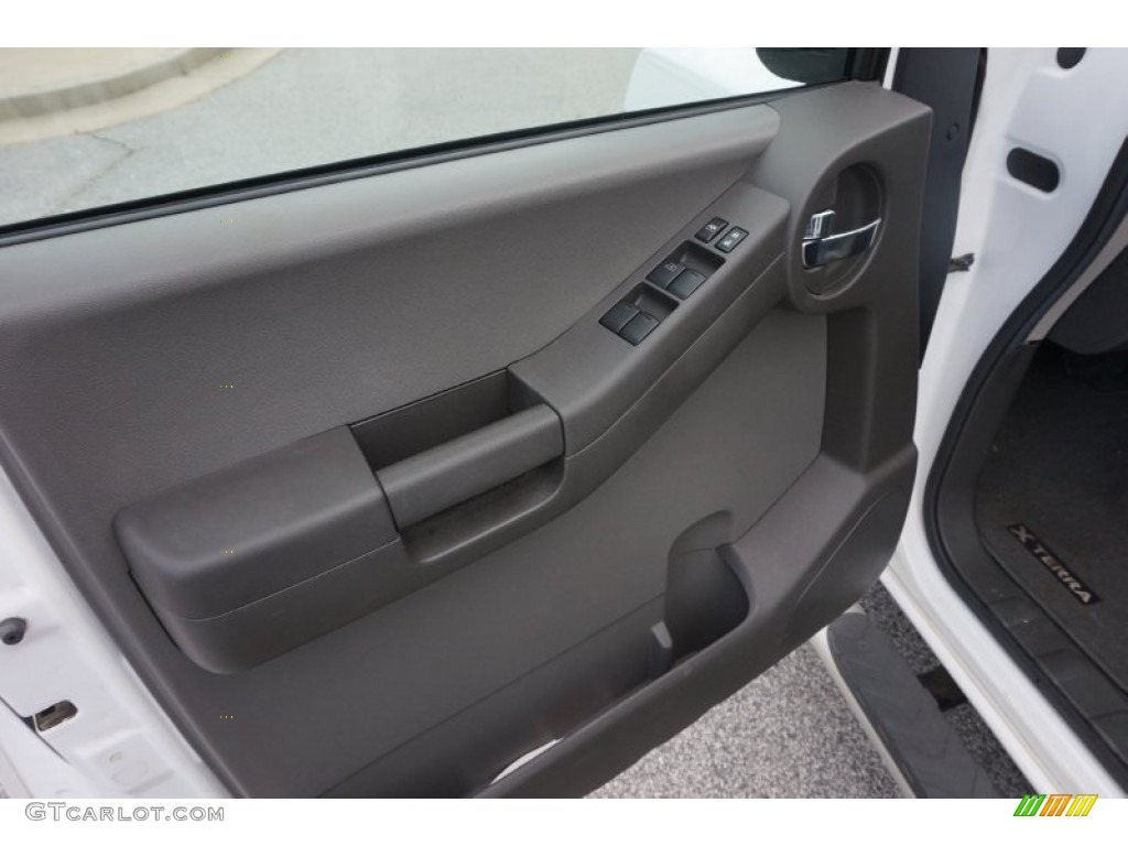 2010 Xterra S - Avalanche White / Gray photo #11
