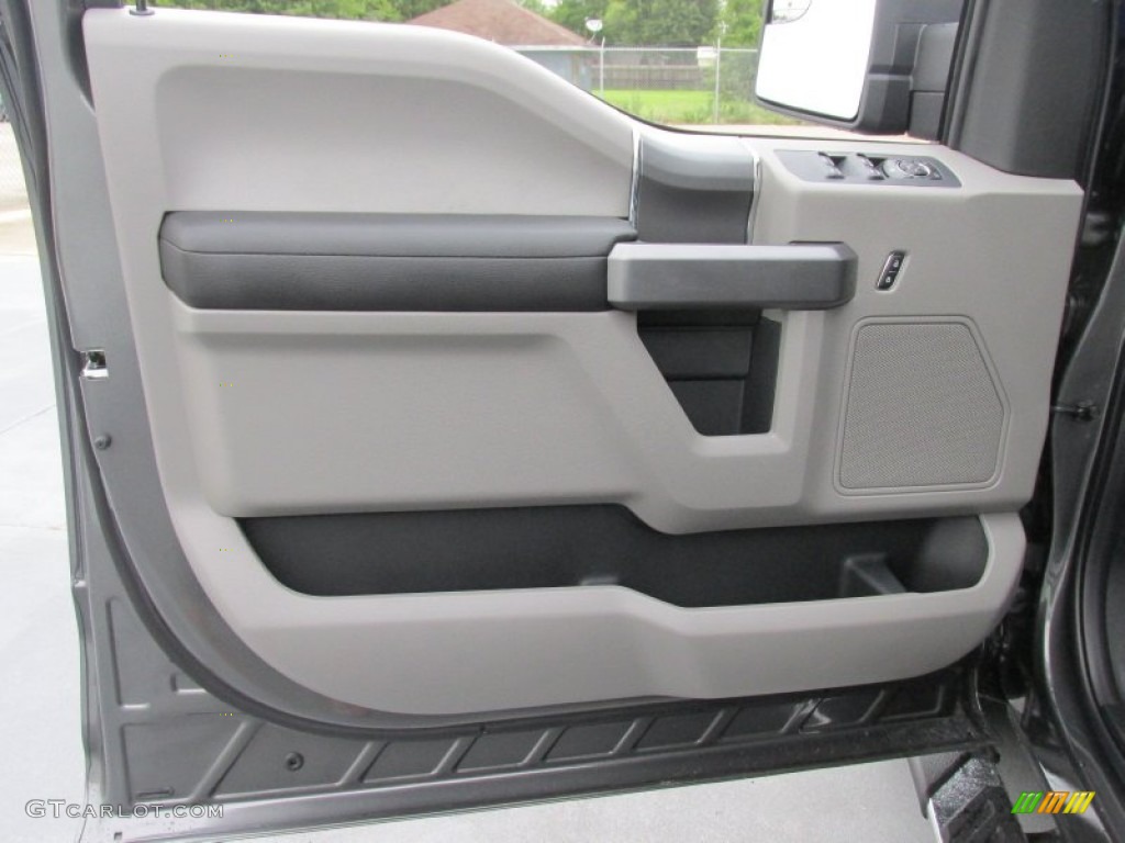 2015 F150 XLT SuperCrew - Magnetic Metallic / Medium Earth Gray photo #20