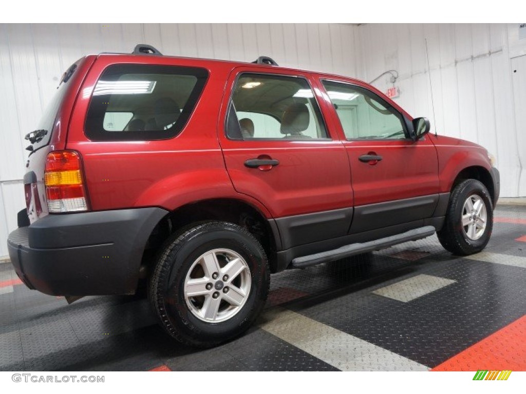 2006 Escape XLS 4WD - Redfire Metallic / Medium/Dark Pebble photo #7