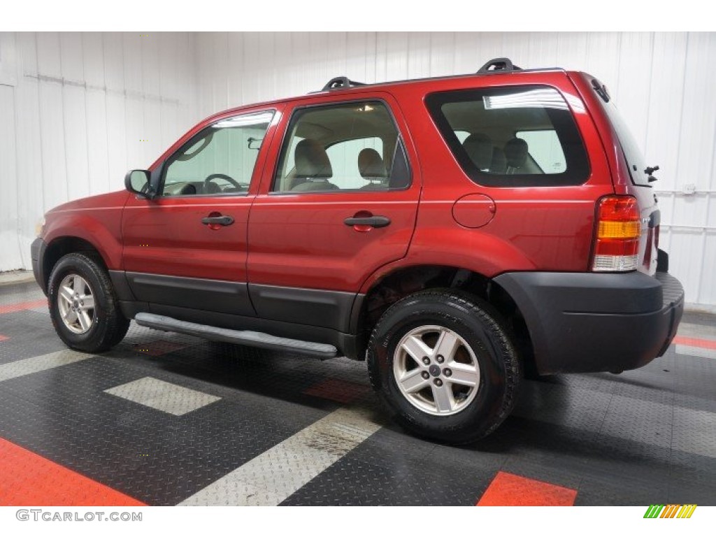 2006 Escape XLS 4WD - Redfire Metallic / Medium/Dark Pebble photo #11