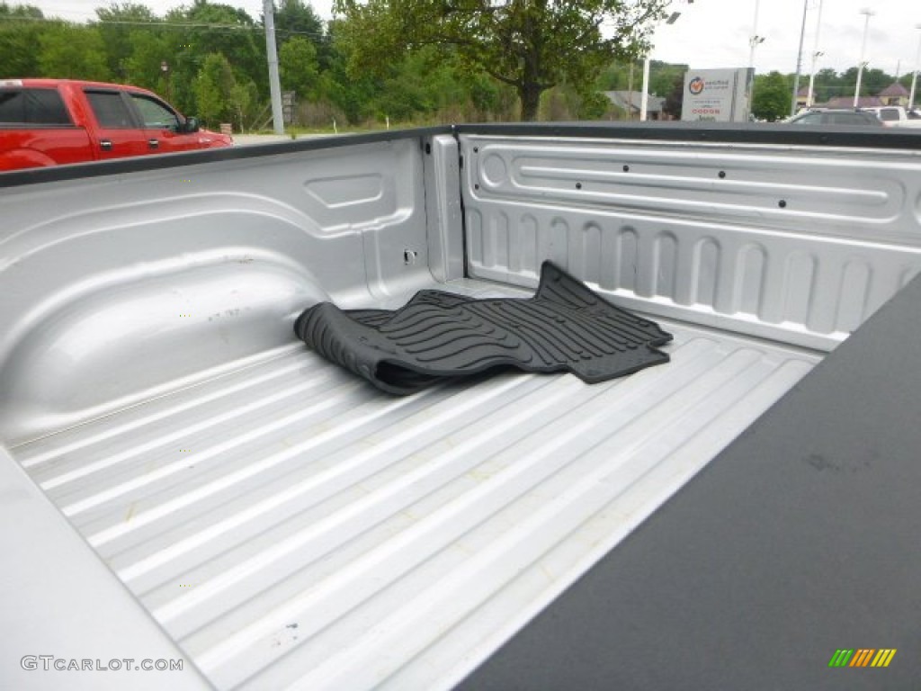 2014 1500 SLT Crew Cab 4x4 - Bright Silver Metallic / Black/Diesel Gray photo #7