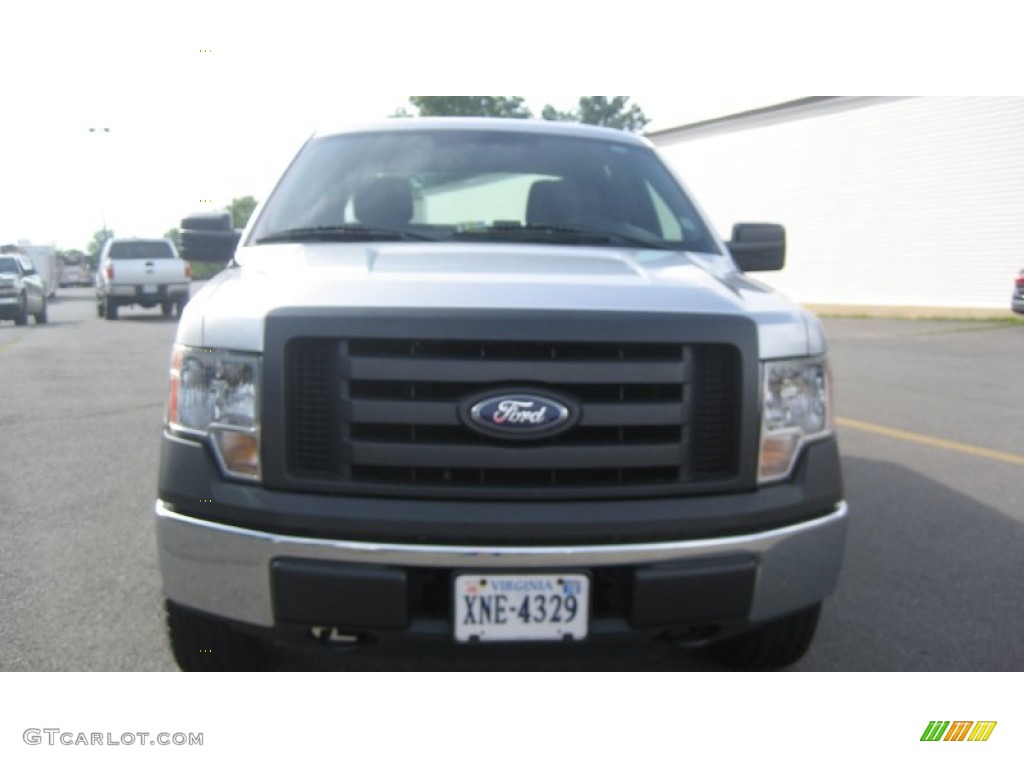 2010 F150 XL SuperCrew 4x4 - Ingot Silver Metallic / Medium Stone photo #3