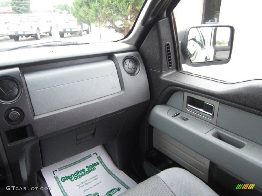 2011 F150 XL SuperCab 4x4 - Oxford White / Steel Gray photo #23