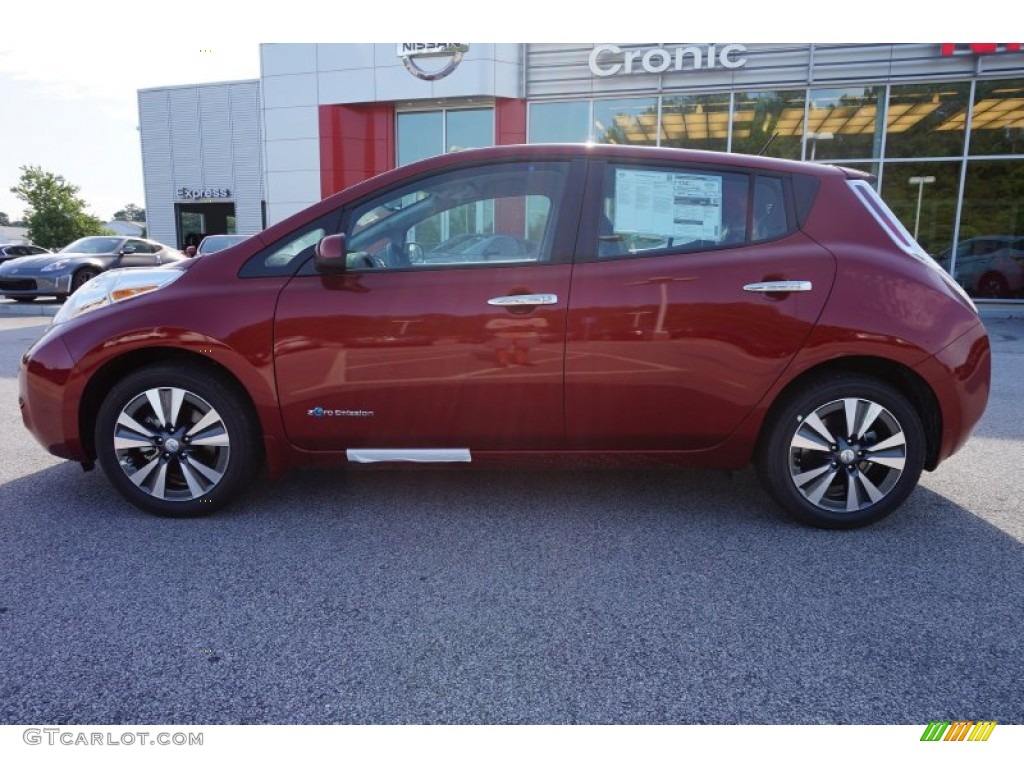 2015 LEAF S - Cayenne Red / Black photo #2