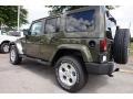 Tank - Wrangler Unlimited Sahara 4x4 Photo No. 2