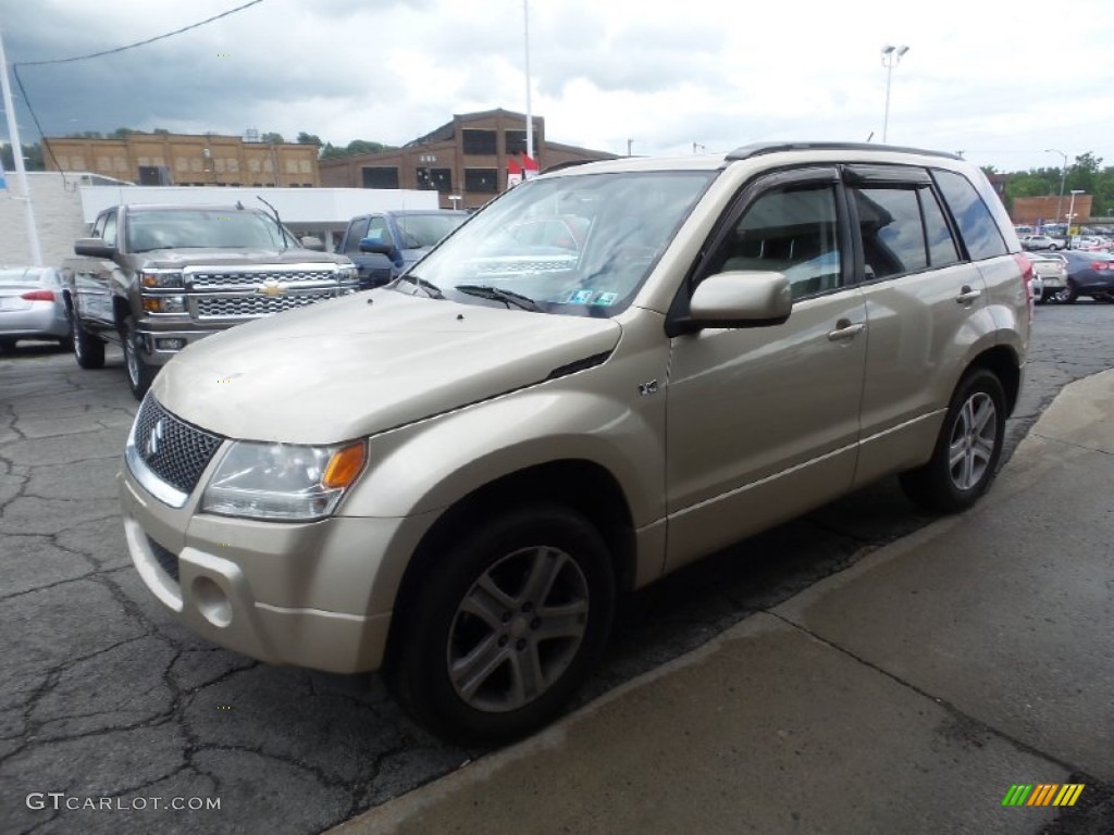 2007 Grand Vitara Luxury 4x4 - Clear Beige Metallic / Black photo #9