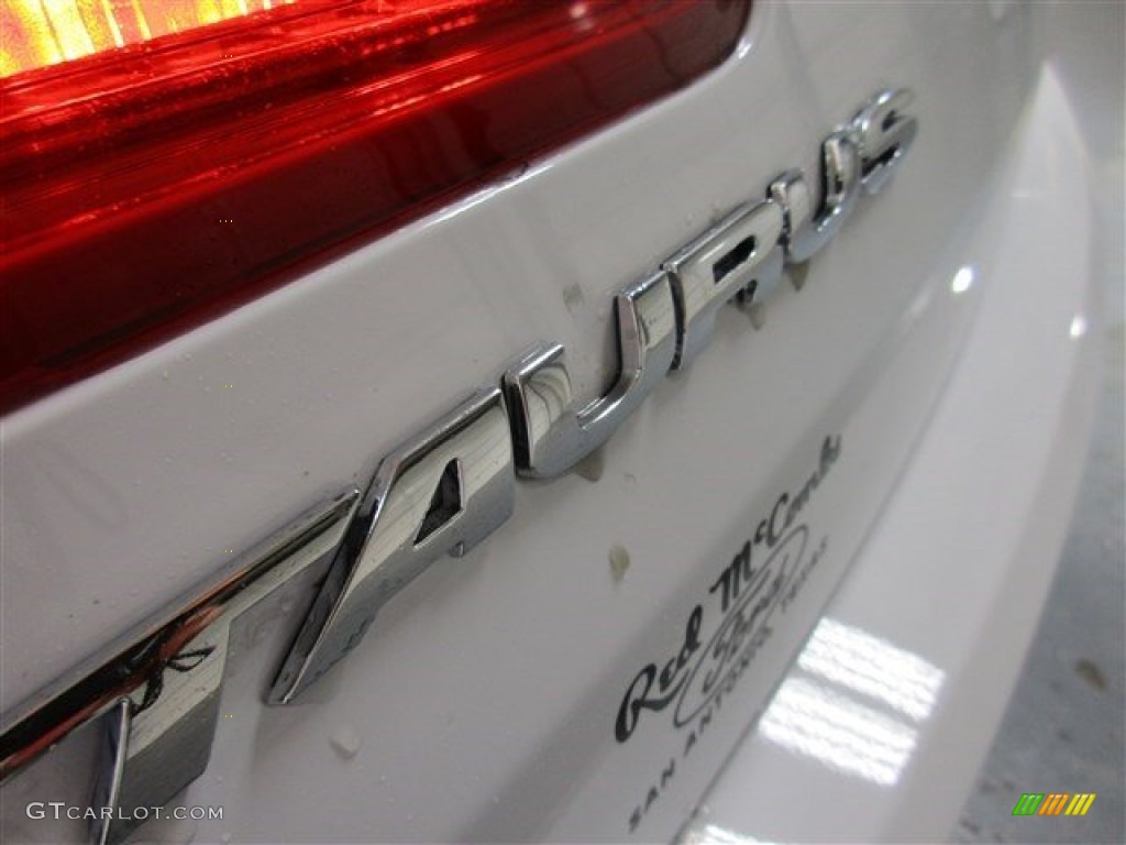 2015 Taurus SE - Oxford White / Dune photo #6