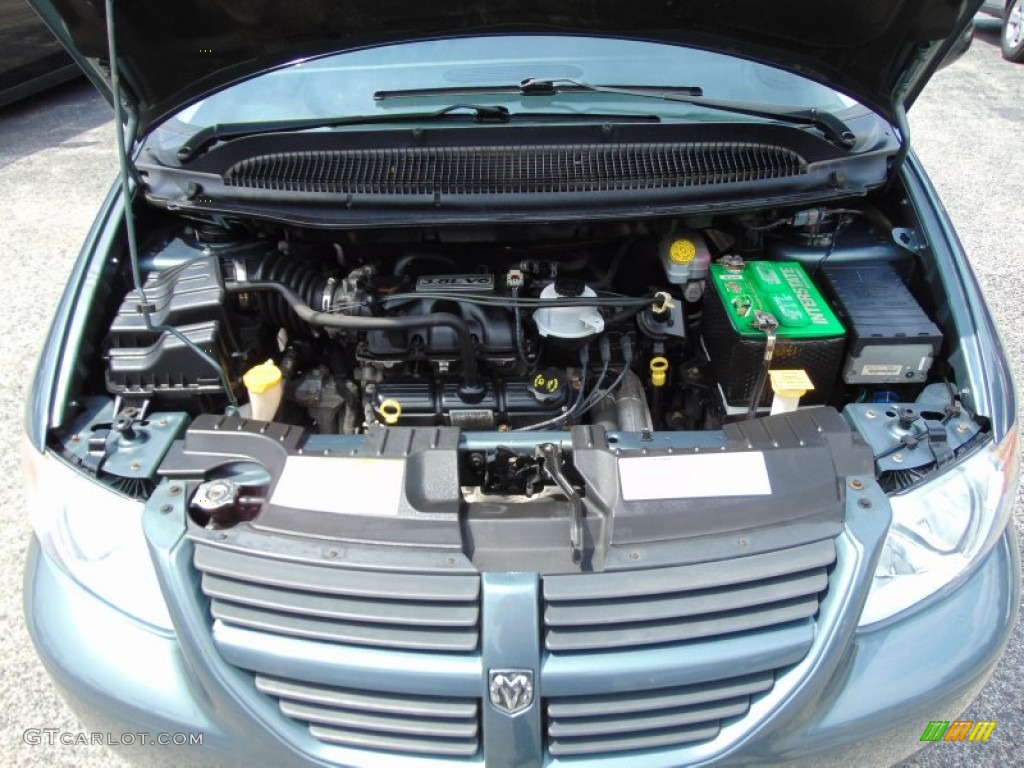 2005 Dodge Grand Caravan SXT Engine Photos