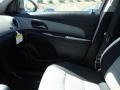 Summit White - Cruze LS Photo No. 15