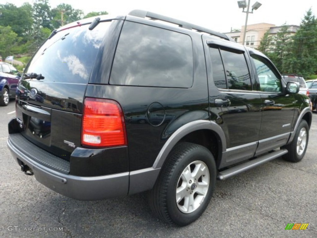 2005 Explorer XLT 4x4 - Black / Midnight Grey photo #2