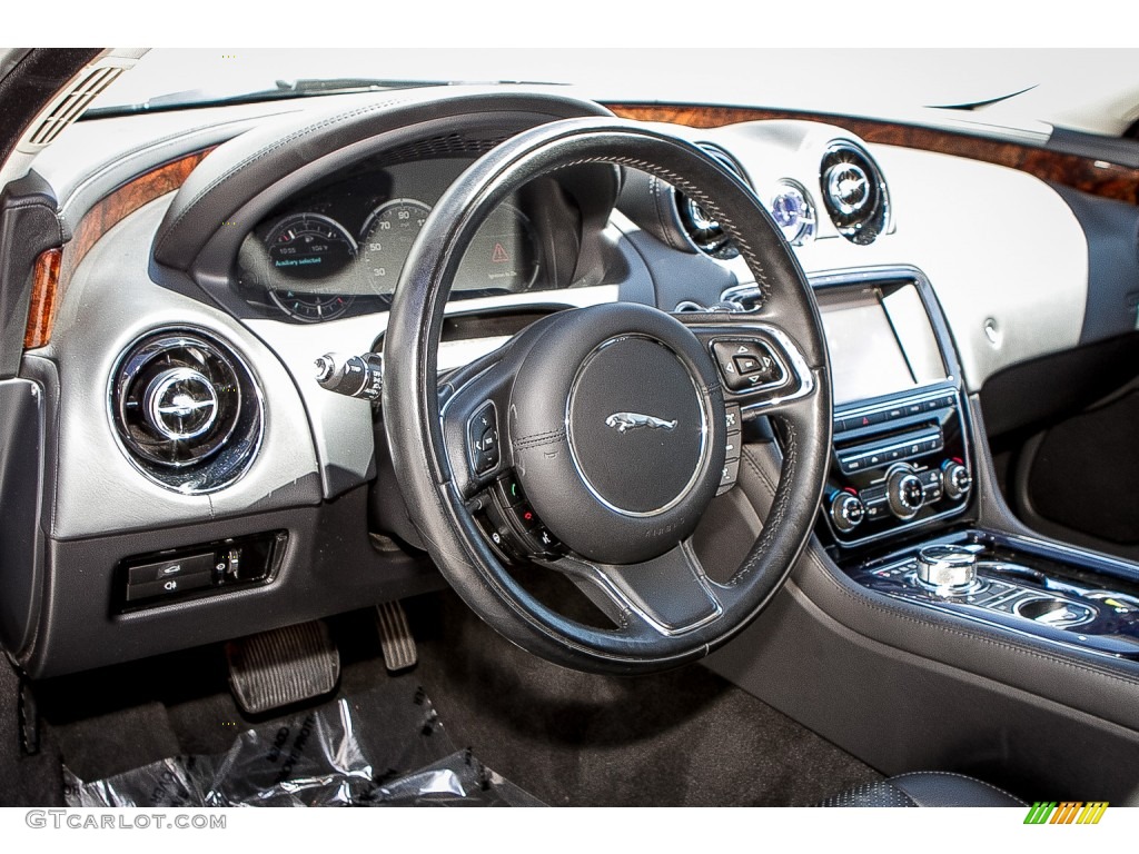 2012 XJ XJ - Ebony / Jet photo #20