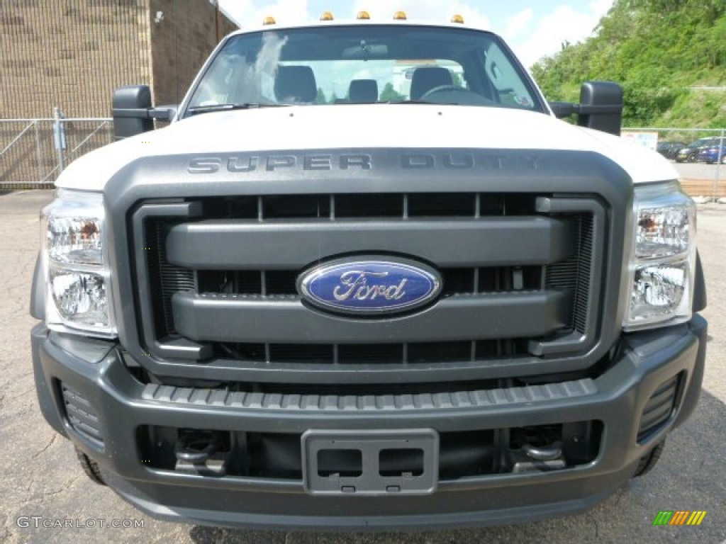 2016 F450 Super Duty XL Regular Cab Chassis - Oxford White / Steel photo #6