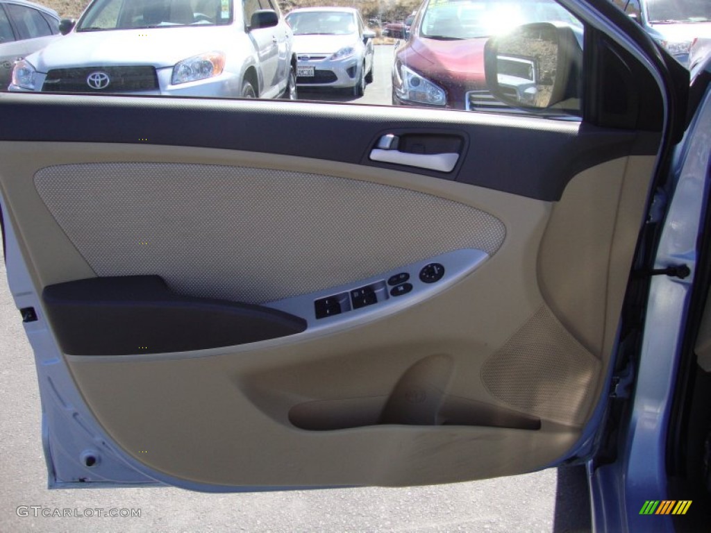 2013 Accent GLS 4 Door - Clearwater Blue / Beige photo #9