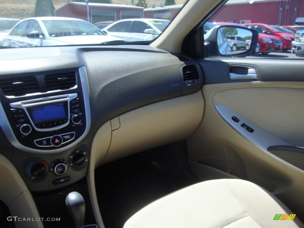2013 Accent GLS 4 Door - Clearwater Blue / Beige photo #15