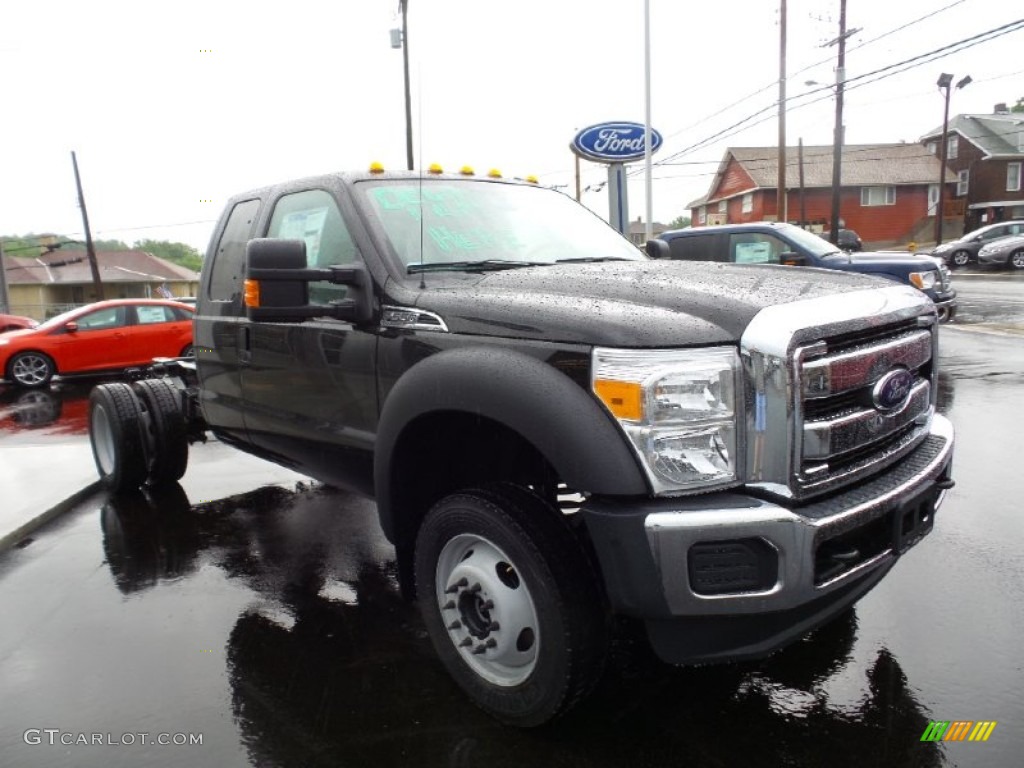 2016 Ford F550 Super Duty XLT Super Cab Chassis 4x4 Exterior Photos