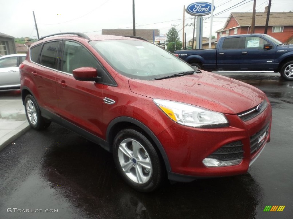 2015 Escape SE 4WD - Ruby Red Metallic / Charcoal Black photo #10