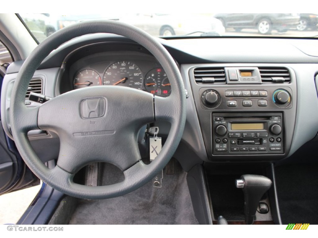 2002 Accord VP Sedan - Eternal Blue Pearl / Quartz Gray photo #9