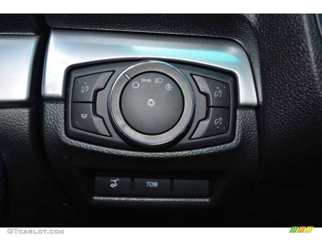 2016 Ford Explorer Sport 4WD Controls Photos