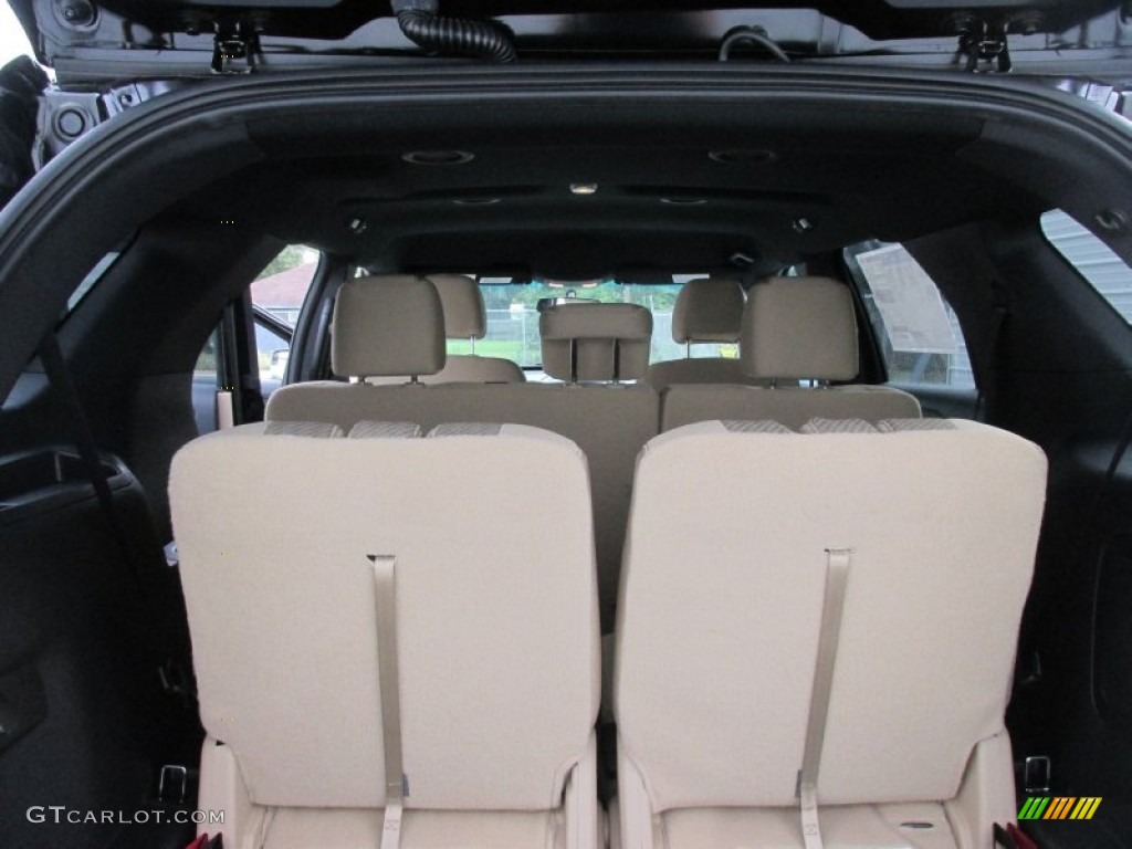 2016 Explorer FWD - Shadow Black / Medium Light Camel photo #15