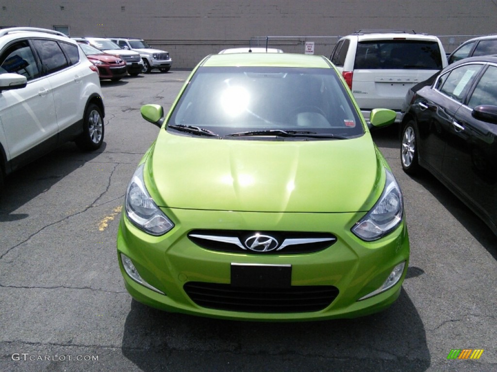 2012 Accent SE 5 Door - Electrolyte Green / Black photo #2