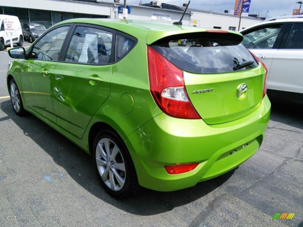 2012 Accent SE 5 Door - Electrolyte Green / Black photo #3