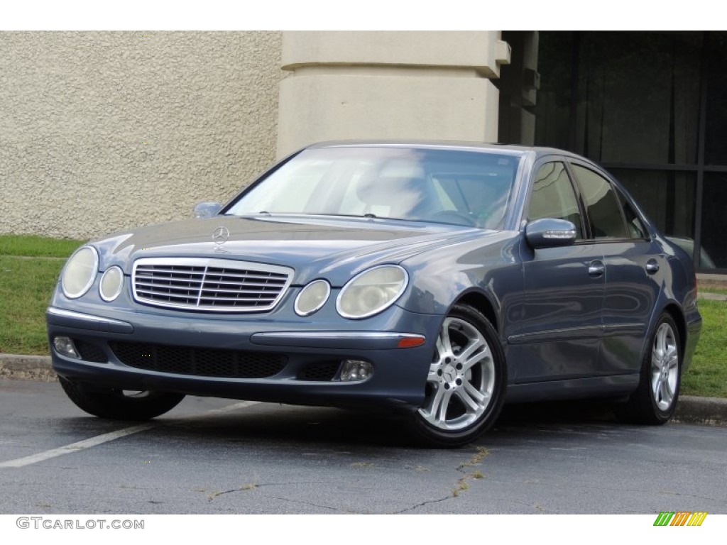 2005 E 500 Sedan - Platinum Blue Metallic / Ash photo #32
