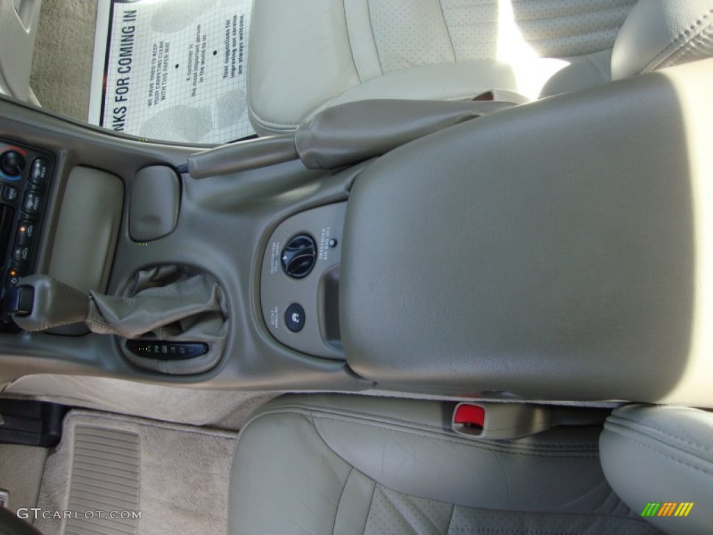 2004 Corvette Convertible - LeMans Blue Metallic / Shale photo #18