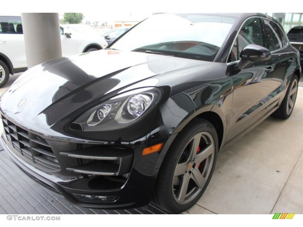 Jet Black Metallic 2015 Porsche Macan Turbo Exterior Photo #104952612