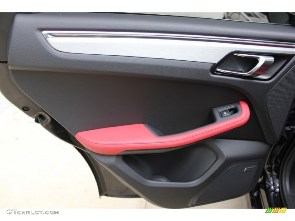 2015 Porsche Macan Turbo Black/Garnet Red Door Panel Photo #104952975