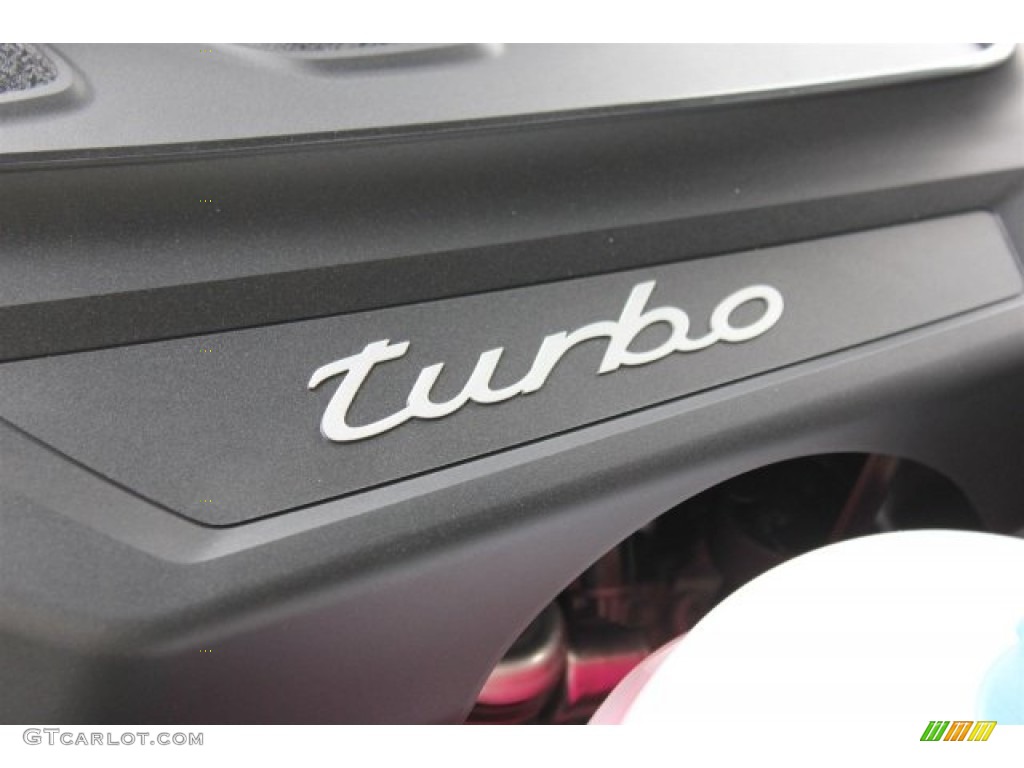2015 Porsche Macan Turbo Marks and Logos Photo #104953107