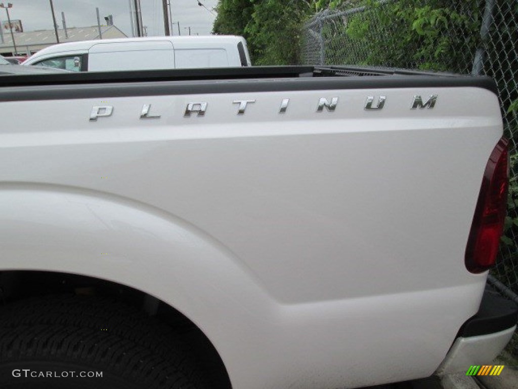 2016 Ford F250 Super Duty Platinum Crew Cab 4x4 Marks and Logos Photos