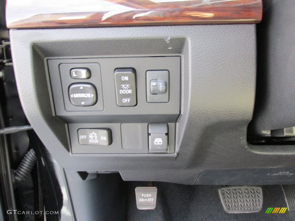 2015 Tundra Limited CrewMax - Attitude Black Metallic / Sand Beige photo #32