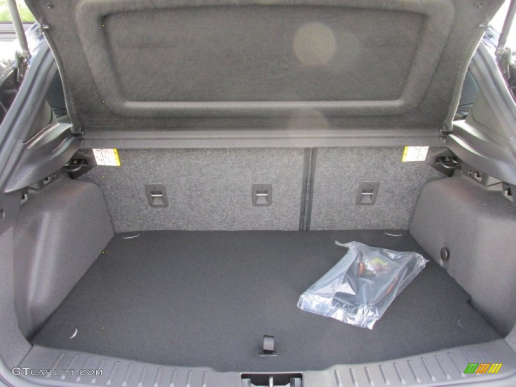 2015 Ford Focus ST Hatchback Trunk Photos